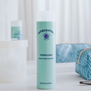 Nutricentials Hydraclean Creamy Cleansing Lotion - Light Blue